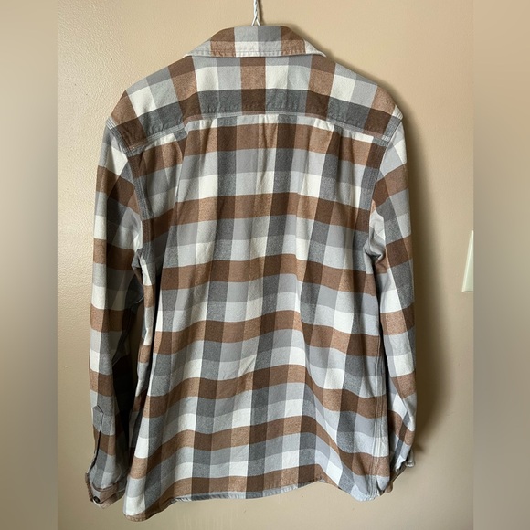 Carhart flannel - Picture 2 of 2